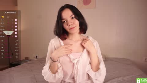 Snapshot of _vi_vi_ chatting on 02/02/25, 06:31 Viola online show from 02/02/25, 06:31