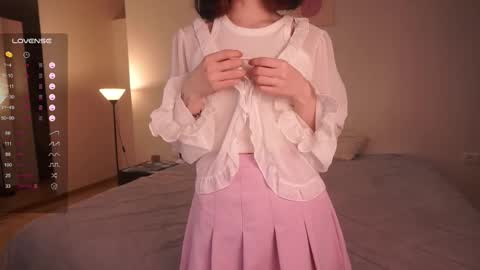 Snapshot of _vi_vi_ chatting on 02/15/25, 06:33 Viola online show from 02/15/25, 06:33