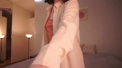Snapshot of _vi_vi_ chatting on 02/16/25, 08:00 Viola online show from 02/16/25, 08:00