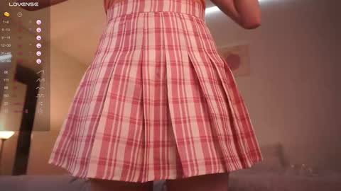 Snapshot of _vi_vi_ chatting on 02/16/25, 11:05 Viola online show from 02/16/25, 11:05