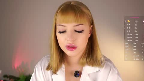 Snapshot of _vi_vi_ chatting on 09/21/25, 05:47 Viola online show from 09/21/25, 05:47