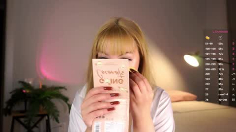 Snapshot of _vi_vi_ chatting on 11/09/25, 03:54 Viola online show from 11/09/25, 03:54