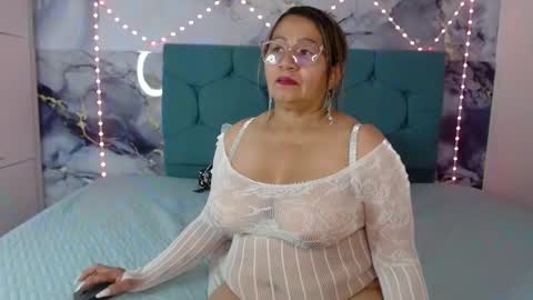 Snapshot of _vickysweet chatting on 09/09/25, 09:03 _vickysweet online show from 09/09/25, 09:03