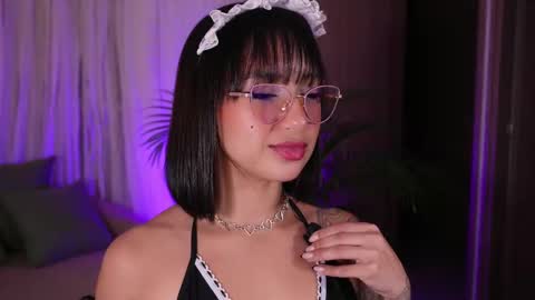 Snapshot of _victoria_florez chatting on 09/12/25, 12:44 VICTORIA online show from 09/12/25, 12:44