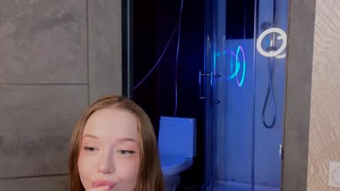 Violet online show from 02/05/25, 11:28