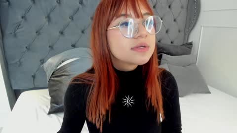 Snapshot of _vix555_ chatting on 01/14/25, 12:54 Vix online show from 01/14/25, 12:54