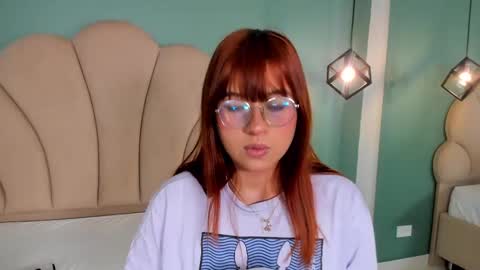 Snapshot of _vix555_ chatting on 02/23/25, 04:28 Vix online show from 02/23/25, 04:28