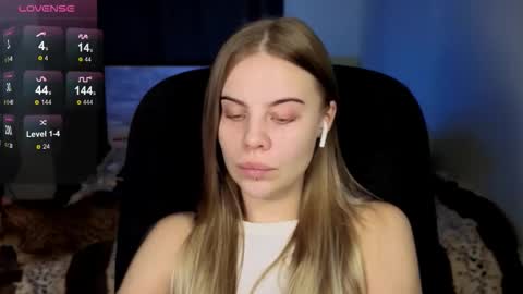 Snapshot of _wednesday_addams_ chatting on 10/16/25, 09:10 Vera online show from 10/16/25, 09:10