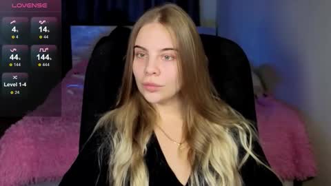 Snapshot of _wednesday_addams_ chatting on 10/20/25, 10:38 Vera online show from 10/20/25, 10:38