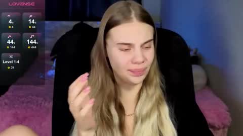 Snapshot of _wednesday_addams_ chatting on 10/21/25, 12:28 Vera online show from 10/21/25, 12:28