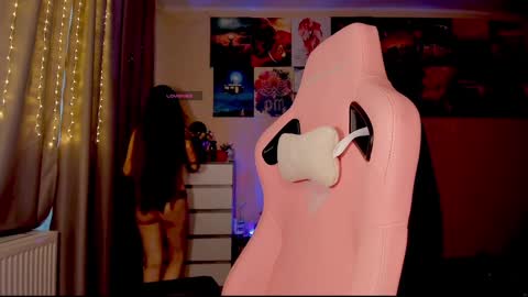 Enni online show from 12/21/24, 08:07