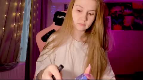 Enni online show from 02/11/25, 07:33