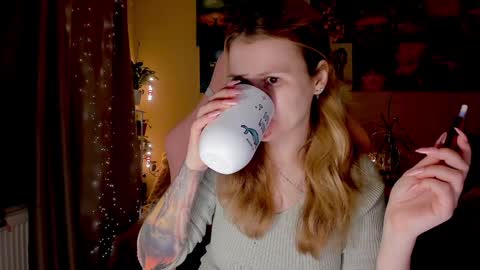 Enni online show from 09/16/25, 06:36