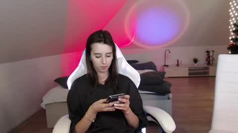 Snapshot of _yummybabes_ chatting on 12/26/24, 08:21 Nicole Thomas Dave online show from 12/26/24, 08:21