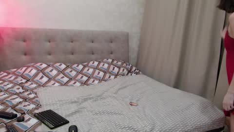 Nicole  Thomas  Dave online show from 10/29/25, 03:25