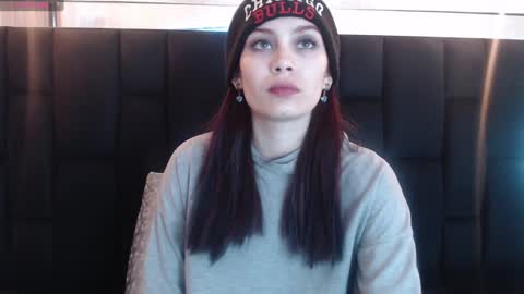 Snapshot of _yuyi chatting on 12/31/24, 01:08 Yuyi online show from 12/31/24, 01:08