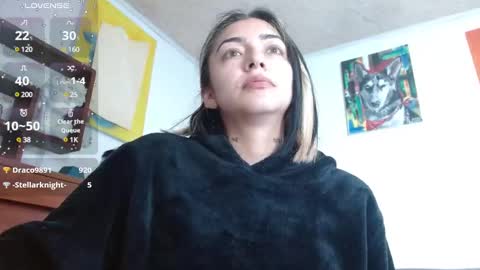 Snapshot of _zoebakers chatting on 12/17/24, 01:38 Zoe online show from 12/17/24, 01:38