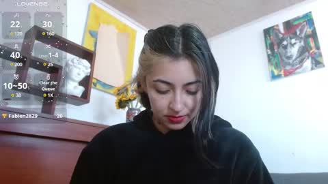 Snapshot of _zoebakers chatting on 02/06/25, 01:32 Zoe online show from 02/06/25, 01:32