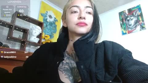 Snapshot of _zoebakers chatting on 02/12/25, 01:37 Zoe online show from 02/12/25, 01:37