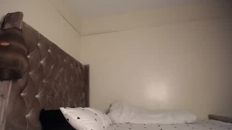 Zoilah online show from 10/03/25, 01:35