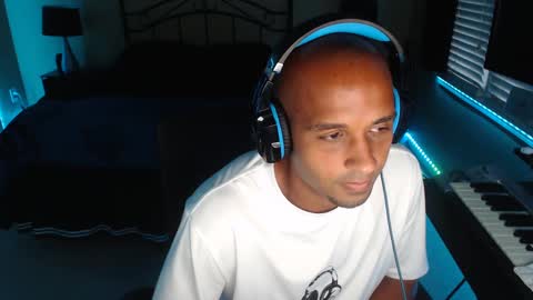 a4orce online show from 10/05/25, 11:02