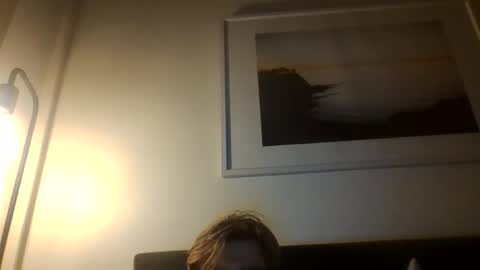 Snapshot of a537396 chatting on 11/04/25, 02:43 a537396 online show from 11/04/25, 02:43