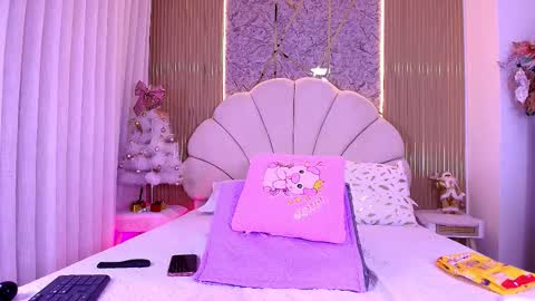 Aisha online show from 11/23/25, 12:05