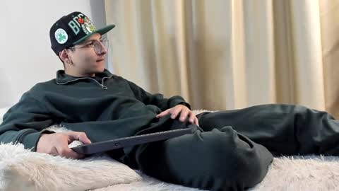 alejo online show from 12/14/24, 04:12