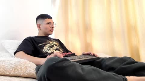 alejo online show from 12/19/24, 07:51