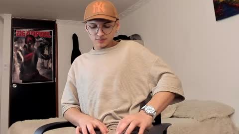 alejo online show from 12/24/24, 09:50