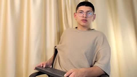 alejo online show from 01/15/25, 04:04