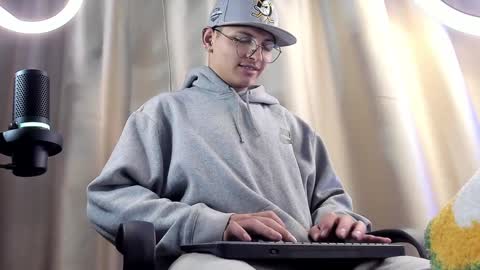 alejo online show from 02/05/25, 07:18