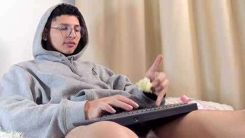 alejo online show from 02/09/25, 09:16