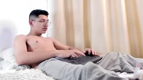 alejo online show from 02/10/25, 03:21