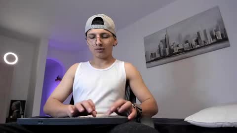 alejo online show from 03/10/25, 06:16