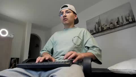 alejo online show from 03/11/25, 06:00