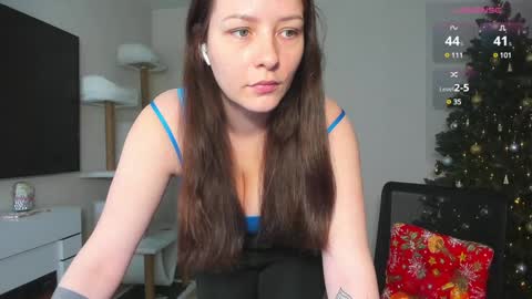 Snapshot of a_lise chatting on 12/16/24, 10:18 Alisa online show from 12/16/24, 10:18