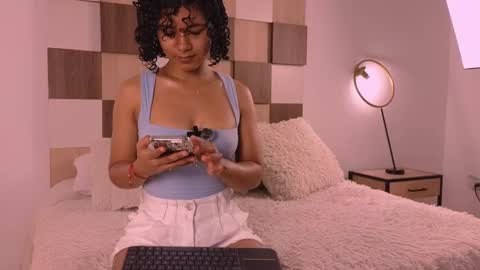 Snapshot of a_sensual chatting on 09/29/25, 02:22 Andrea online show from 09/29/25, 02:22