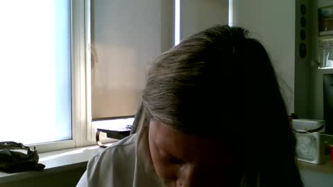Snapshot of a_soulmate chatting on 09/11/25, 10:15 Anya online show from 09/11/25, 10:15