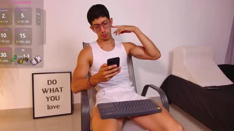 Axel online show from 11/21/25, 03:05