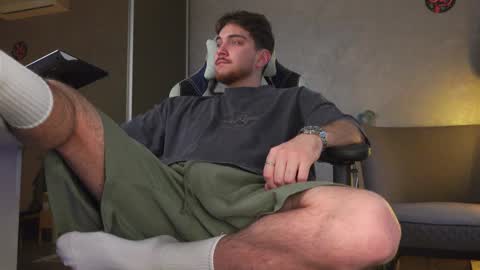 Alex online show from 10/19/25, 06:36