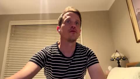 Kris online show from 11/22/25, 11:42