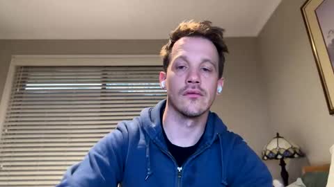 Kris online show from 11/22/25, 11:48