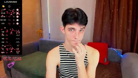 Snapshot of aaron_bang chatting on 11/14/25, 05:17 Aaron Bang online show from 11/14/25, 05:17