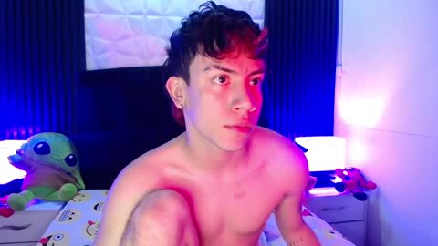 Snapshot of aaron_blink1 chatting on 01/08/25, 03:39 Aaron online show from 01/08/25, 03:39