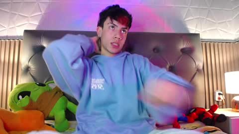 Snapshot of aaron_blink1 chatting on 01/09/25, 06:47 Aaron online show from 01/09/25, 06:47