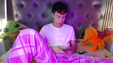 Snapshot of aaron_blink1 chatting on 01/13/25, 08:04 Aaron online show from 01/13/25, 08:04