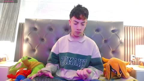 Snapshot of aaron_blink1 chatting on 01/30/25, 12:37 Aaron online show from 01/30/25, 12:37