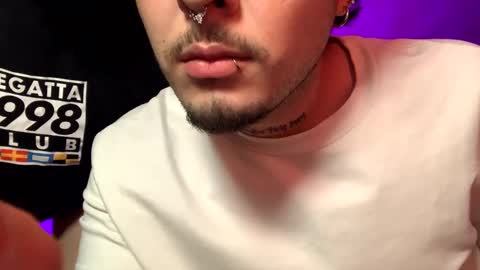 Snapshot of aaron_blink1 chatting on 03/04/25, 02:17 Aaron online show from 03/04/25, 02:17