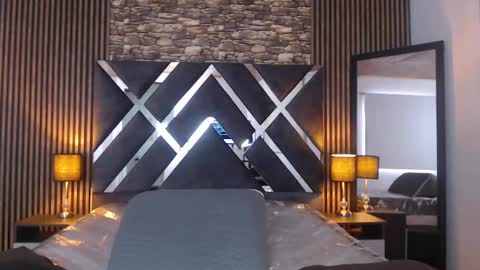 Snapshot of aaron_blink1 chatting on 09/09/25, 03:33 Aaron online show from 09/09/25, 03:33